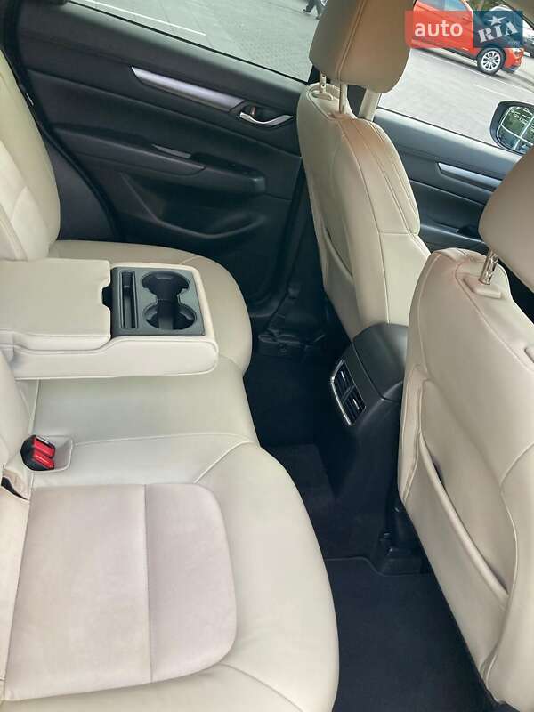 Позашляховик / Кросовер Mazda CX-5 2017 в Луцьку