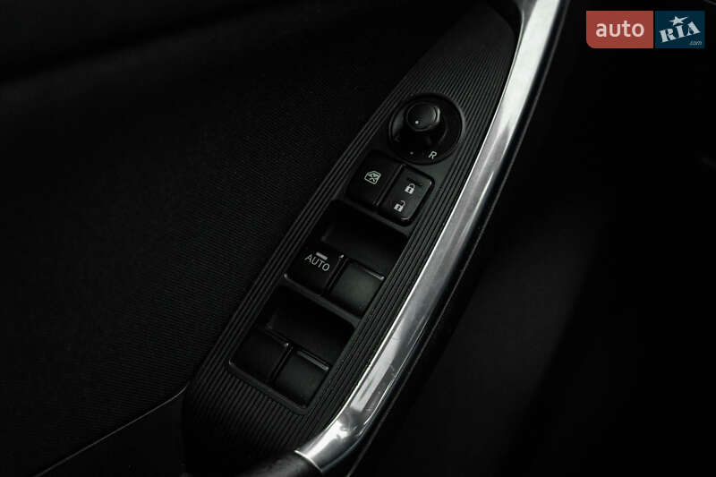 Позашляховик / Кросовер Mazda CX-5 2014 в Чернівцях