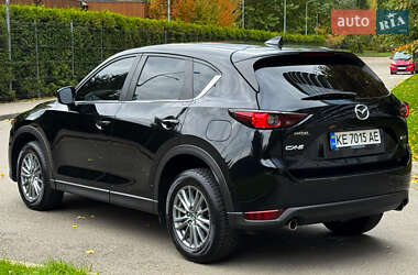 Позашляховик / Кросовер Mazda CX-5 2018 в 