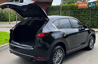 Позашляховик / Кросовер Mazda CX-5 2018 в 
