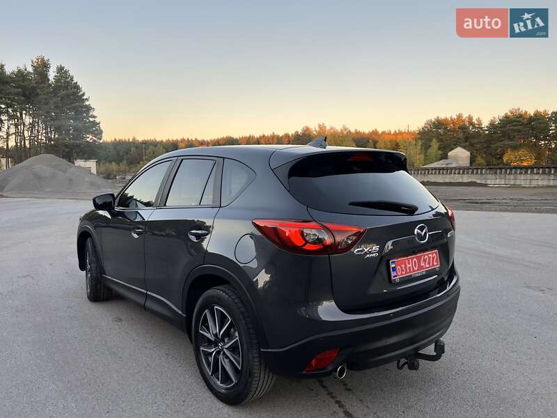 Позашляховик / Кросовер Mazda CX-5 2016 в Радивиліві