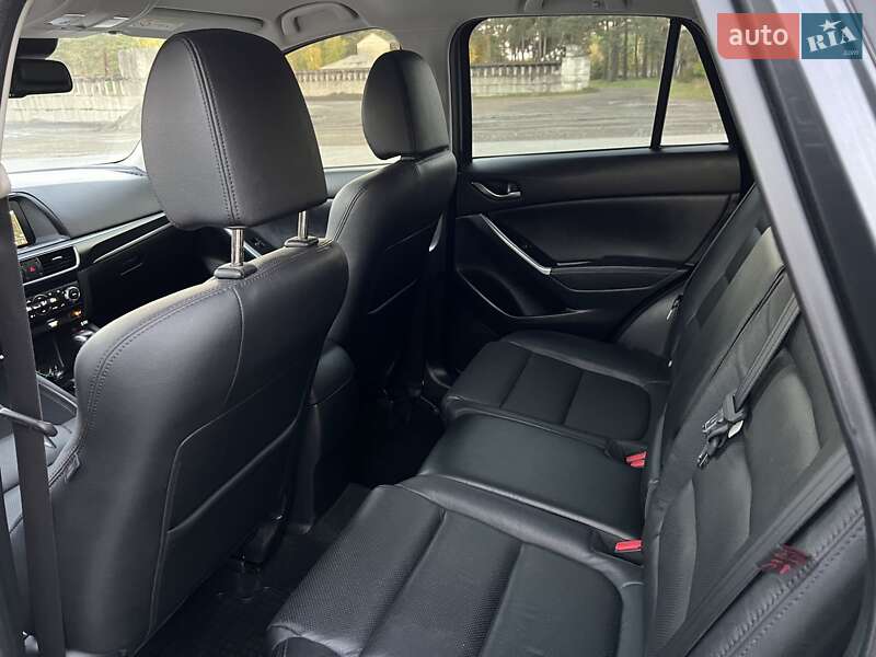 Позашляховик / Кросовер Mazda CX-5 2016 в Радивиліві