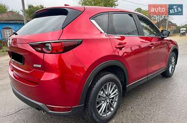 Позашляховик / Кросовер Mazda CX-5 2017 в 