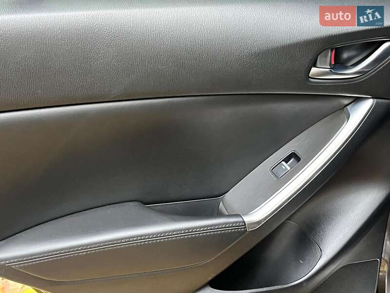 Позашляховик / Кросовер Mazda CX-5 2016 в Києві