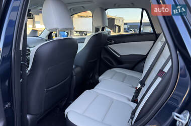 Внедорожник / Кроссовер Mazda CX-5 2016 в 