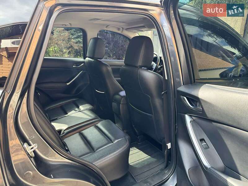 Позашляховик / Кросовер Mazda CX-5 2016 в Києві