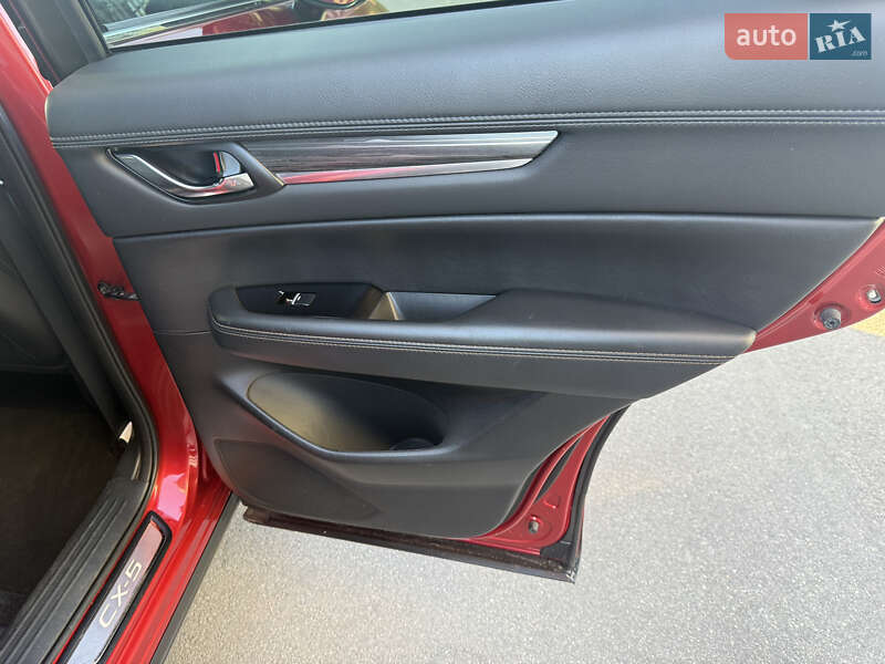 Позашляховик / Кросовер Mazda CX-5 2018 в Києві фото 40 Позашляховик / Кросовер Mazda CX-5 2018 в Києві