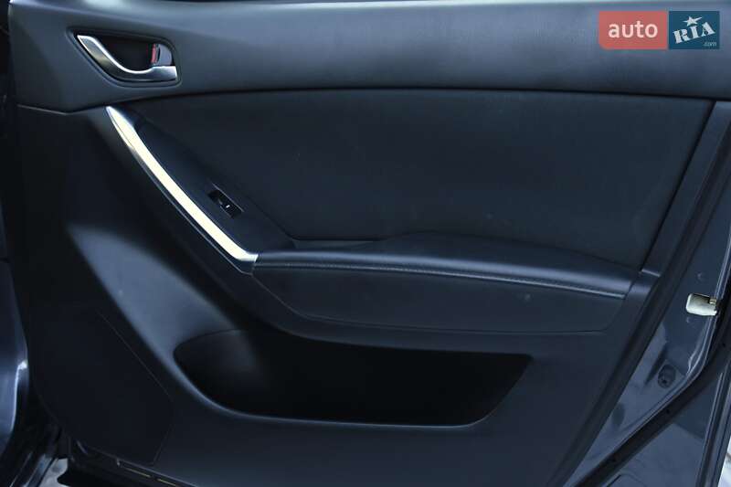 Внедорожник / Кроссовер Mazda CX-5 2016 в Бердичеве