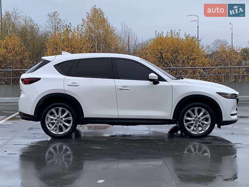 Внедорожник / Кроссовер Mazda CX-5 2017 в Киеве