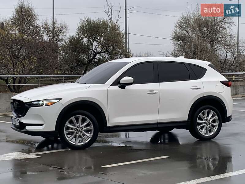 Внедорожник / Кроссовер Mazda CX-5 2017 в Киеве