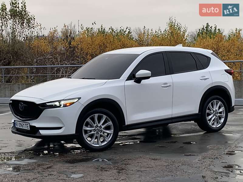 Внедорожник / Кроссовер Mazda CX-5 2017 в Киеве