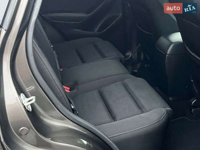 Внедорожник / Кроссовер Mazda CX-5 2016 в Киеве