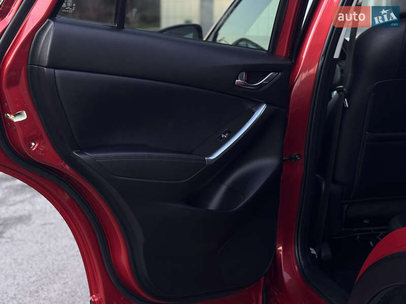 Позашляховик / Кросовер Mazda CX-5 2015 в Радивиліві
