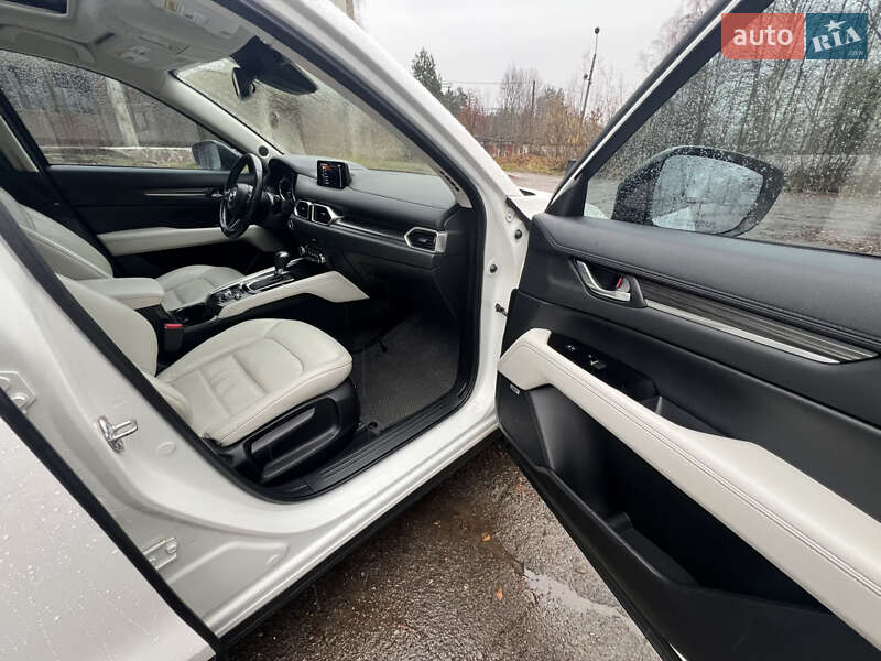 Позашляховик / Кросовер Mazda CX-5 2017 в Львові