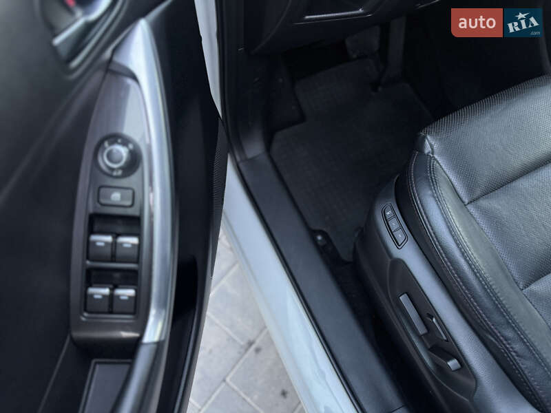 Позашляховик / Кросовер Mazda CX-5 2015 в Луцьку