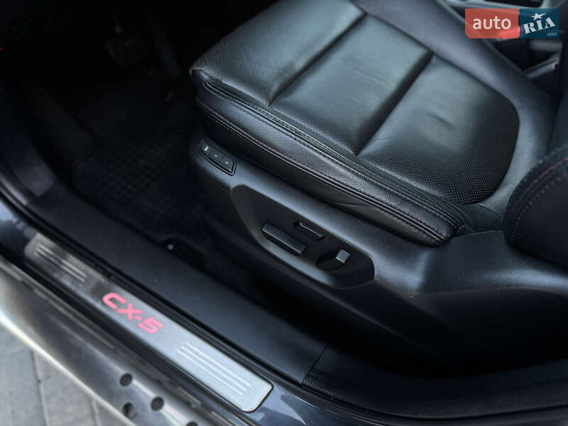 Позашляховик / Кросовер Mazda CX-5 2015 в Луцьку