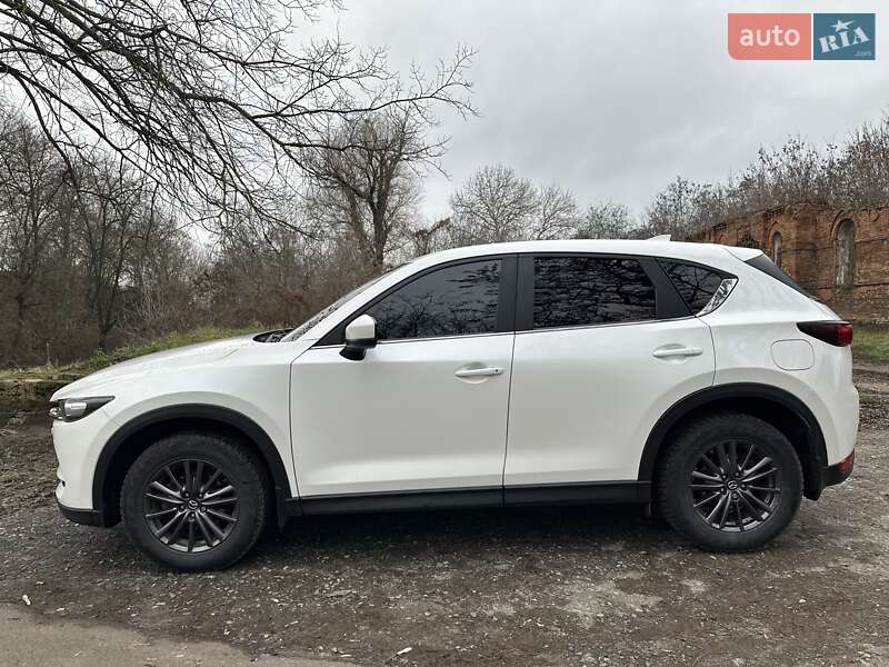 Внедорожник / Кроссовер Mazda CX-5 2020 в Путивле