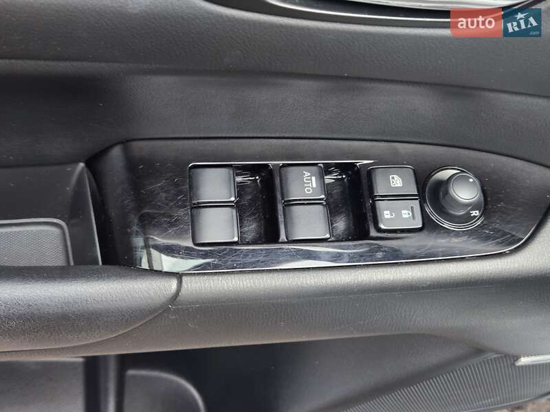 Позашляховик / Кросовер Mazda CX-5 2017 в Києві фото 17 Позашляховик / Кросовер Mazda CX-5 2017 в Києві