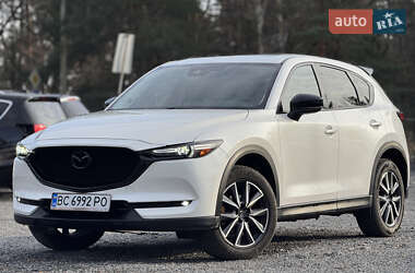 Внедорожник / Кроссовер Mazda CX-5 2017 в Новояворовске