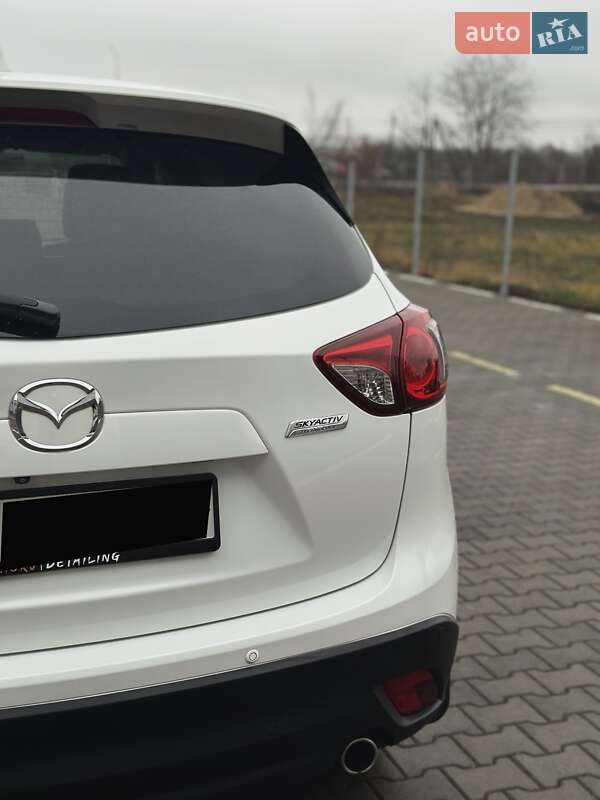 Внедорожник / Кроссовер Mazda CX-5 2014 в Нововолынске