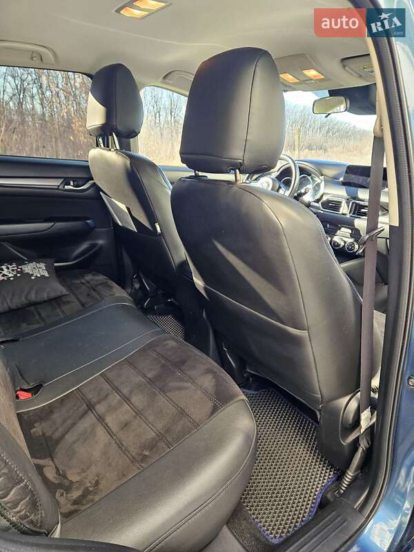 Внедорожник / Кроссовер Mazda CX-5 2017 в Черновцах