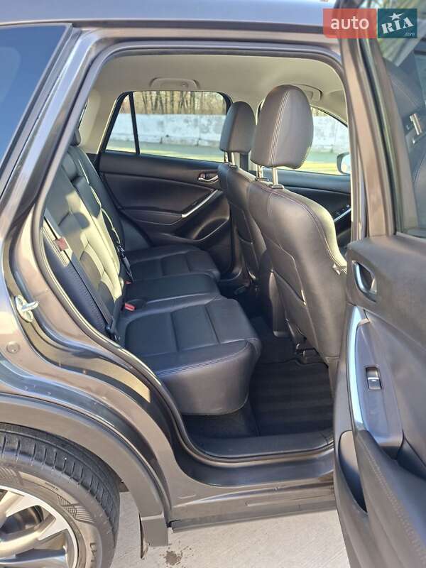 Внедорожник / Кроссовер Mazda CX-5 2016 в Луцке