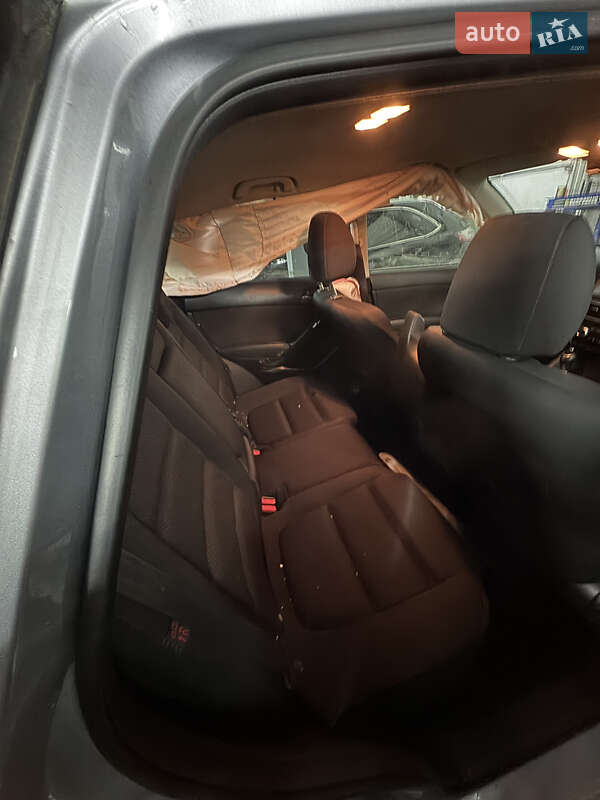 Внедорожник / Кроссовер Mazda CX-5 2015 в Брошневе-Осаде