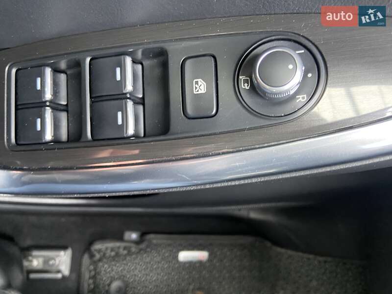 Внедорожник / Кроссовер Mazda CX-5 2016 в Новояворовске