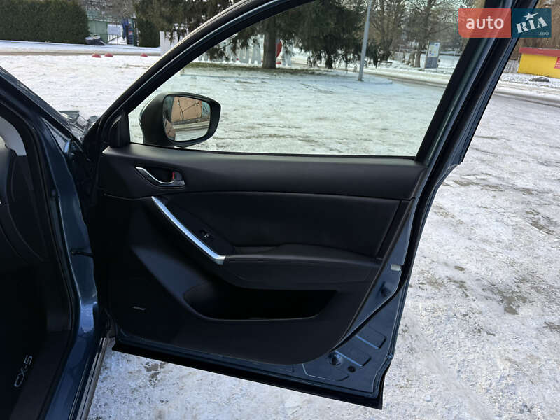 Внедорожник / Кроссовер Mazda CX-5 2015 в Луцке