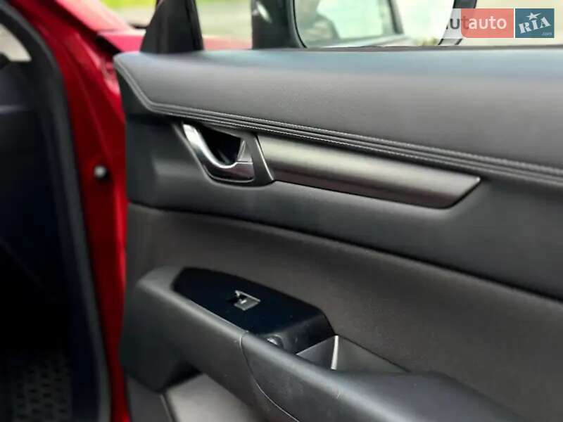 Позашляховик / Кросовер Mazda CX-5 2017 в Млиніві