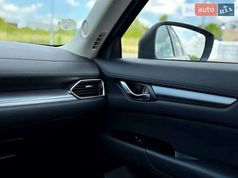 Позашляховик / Кросовер Mazda CX-5 2017 в Млиніві