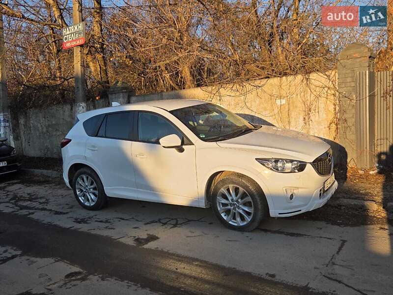 Внедорожник / Кроссовер Mazda CX-5 2014 в Черновцах