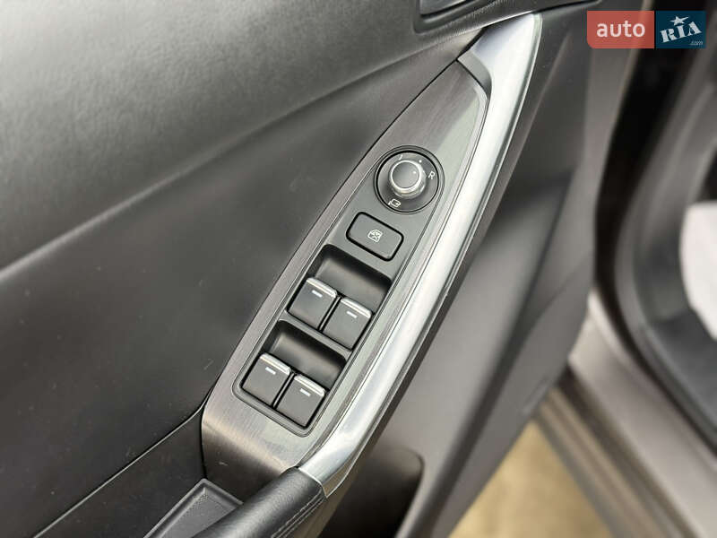 Внедорожник / Кроссовер Mazda CX-5 2016 в Стрые