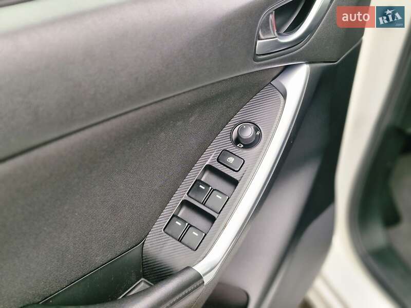 Внедорожник / Кроссовер Mazda CX-5 2015 в Ровно фото 7 Внедорожник / Кроссовер Mazda CX-5 2015 в Ровно