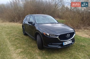 Позашляховик / Кросовер Mazda CX-5 2017 в Рівному