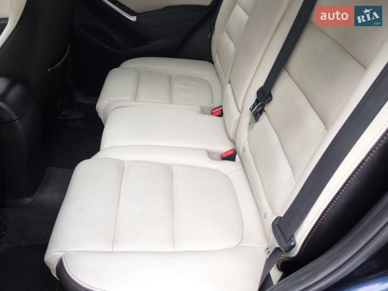 Внедорожник / Кроссовер Mazda CX-5 2016 в Киеве