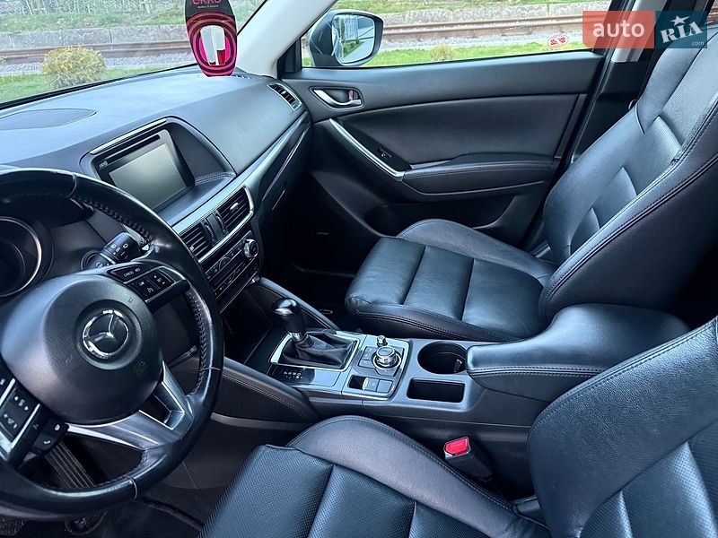 Внедорожник / Кроссовер Mazda CX-5 2015 в Сарнах