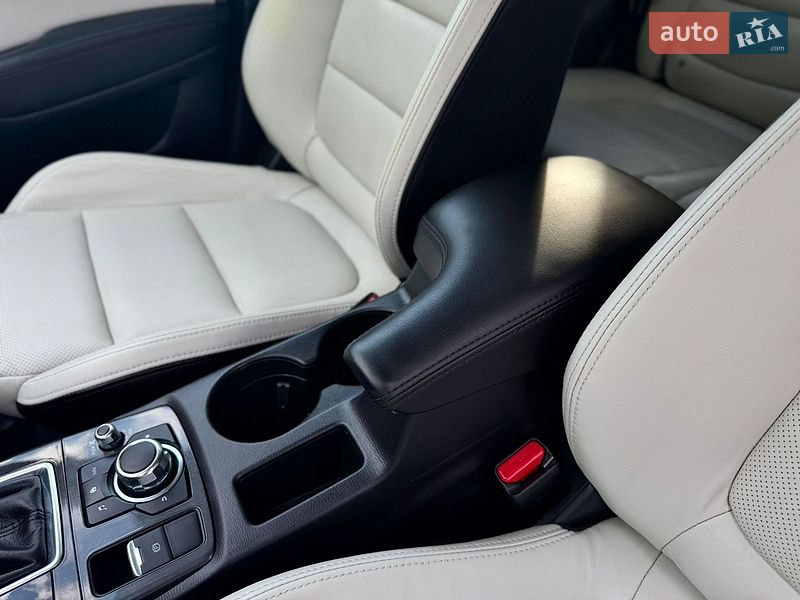 Внедорожник / Кроссовер Mazda CX-5 2016 в Луцке