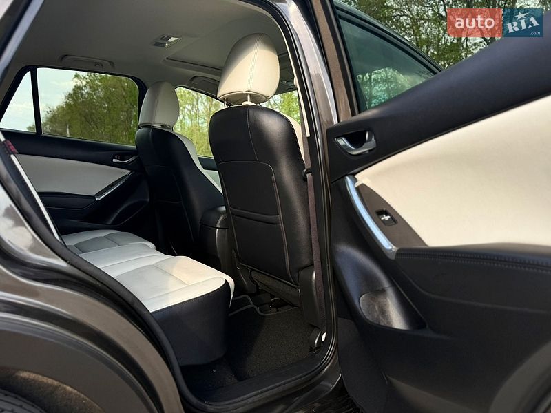 Внедорожник / Кроссовер Mazda CX-5 2016 в Луцке