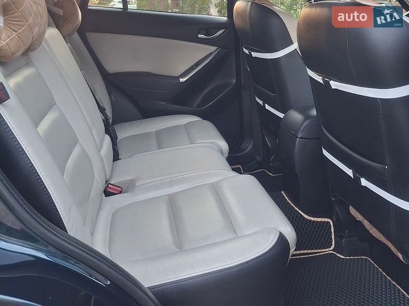Позашляховик / Кросовер Mazda CX-5 2015 в Луцьку