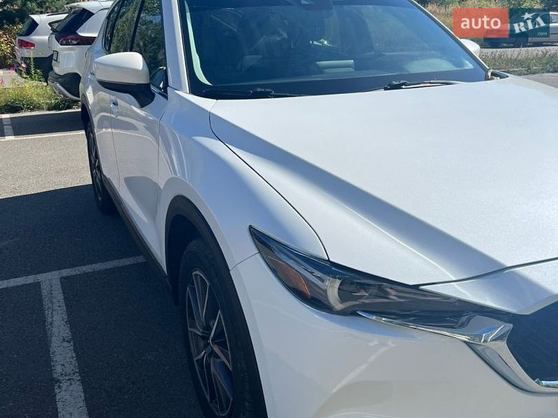 Внедорожник / Кроссовер Mazda CX-5 2018 в Вишневом