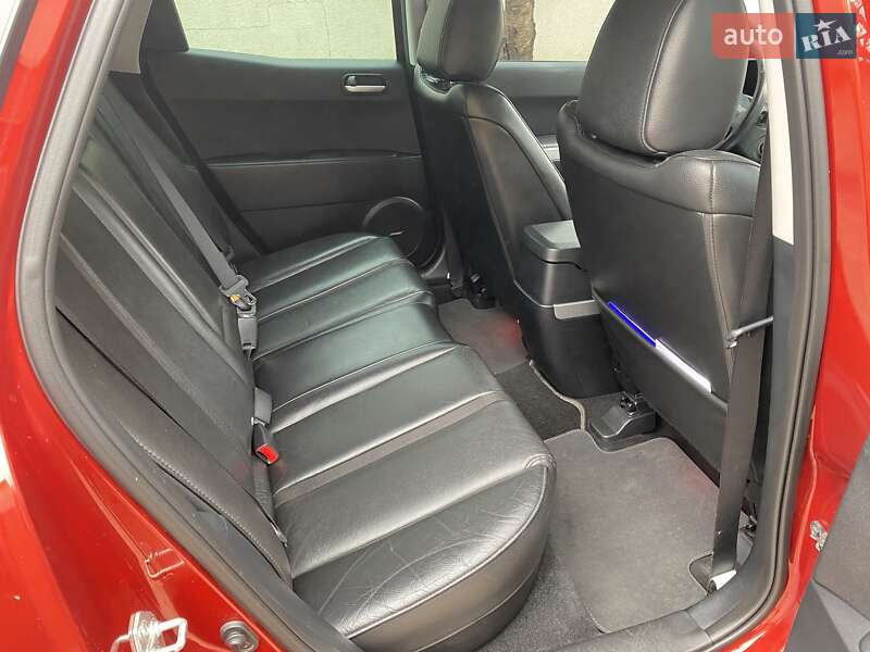 Позашляховик / Кросовер Mazda CX-7 2009 в Чернівцях