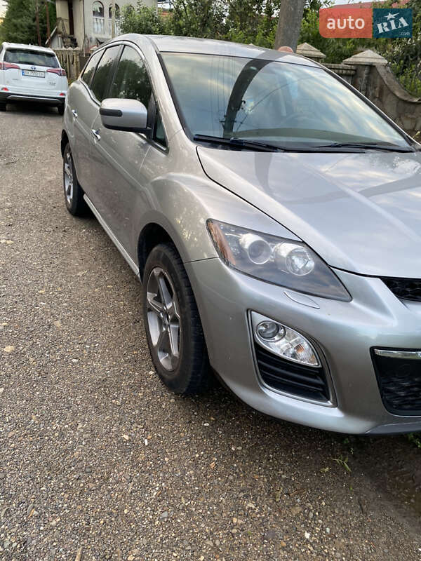 Позашляховик / Кросовер Mazda CX-7 2011 в Чернівцях