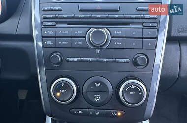 Позашляховик / Кросовер Mazda CX-7 2010 в 