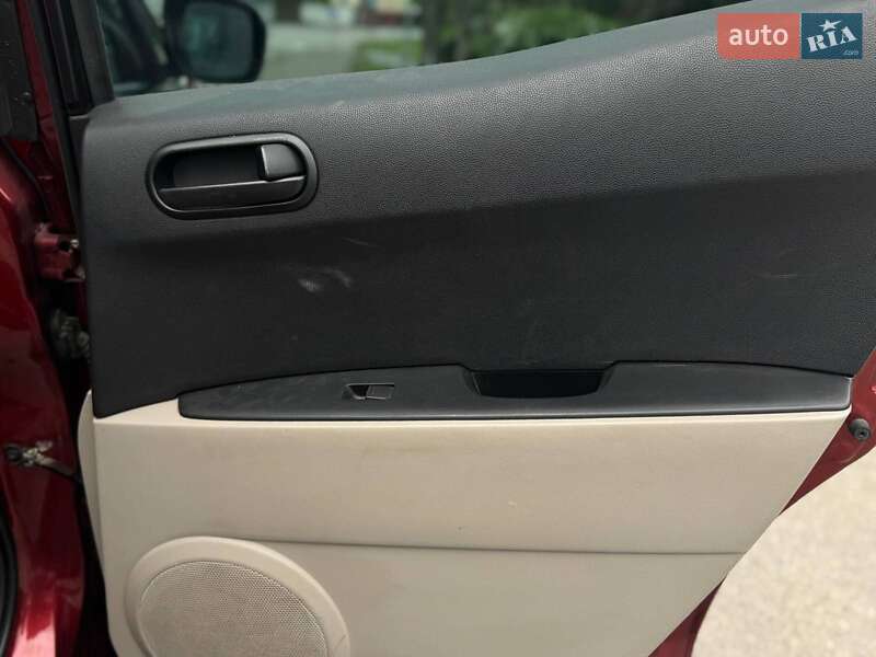 Позашляховик / Кросовер Mazda CX-7 2006 в Києві