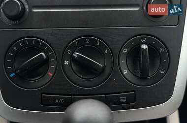 Позашляховик / Кросовер Mazda CX-7 2006 в 
