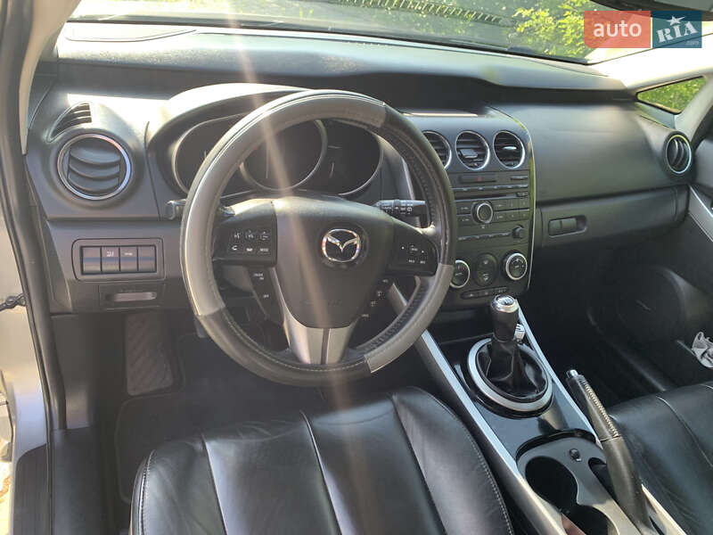 Позашляховик / Кросовер Mazda CX-7 2011 в Чернівцях