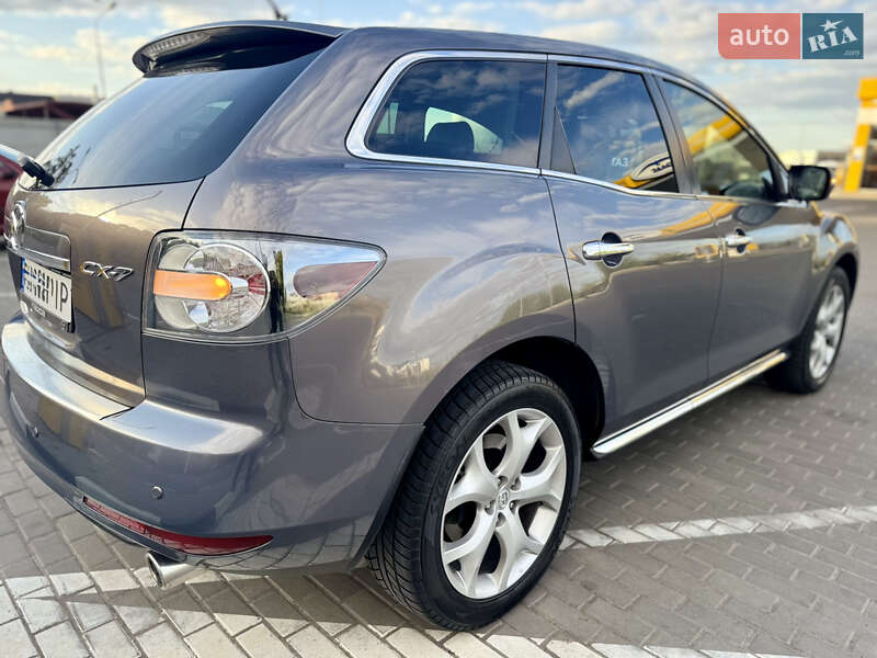 Позашляховик / Кросовер Mazda CX-7 2010 в Києві