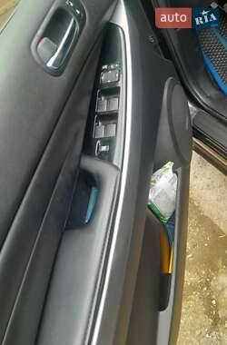Внедорожник / Кроссовер Mazda CX-7 2011 в 