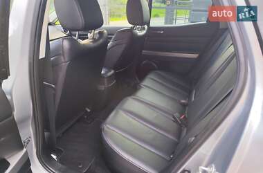 Позашляховик / Кросовер Mazda CX-7 2010 в 